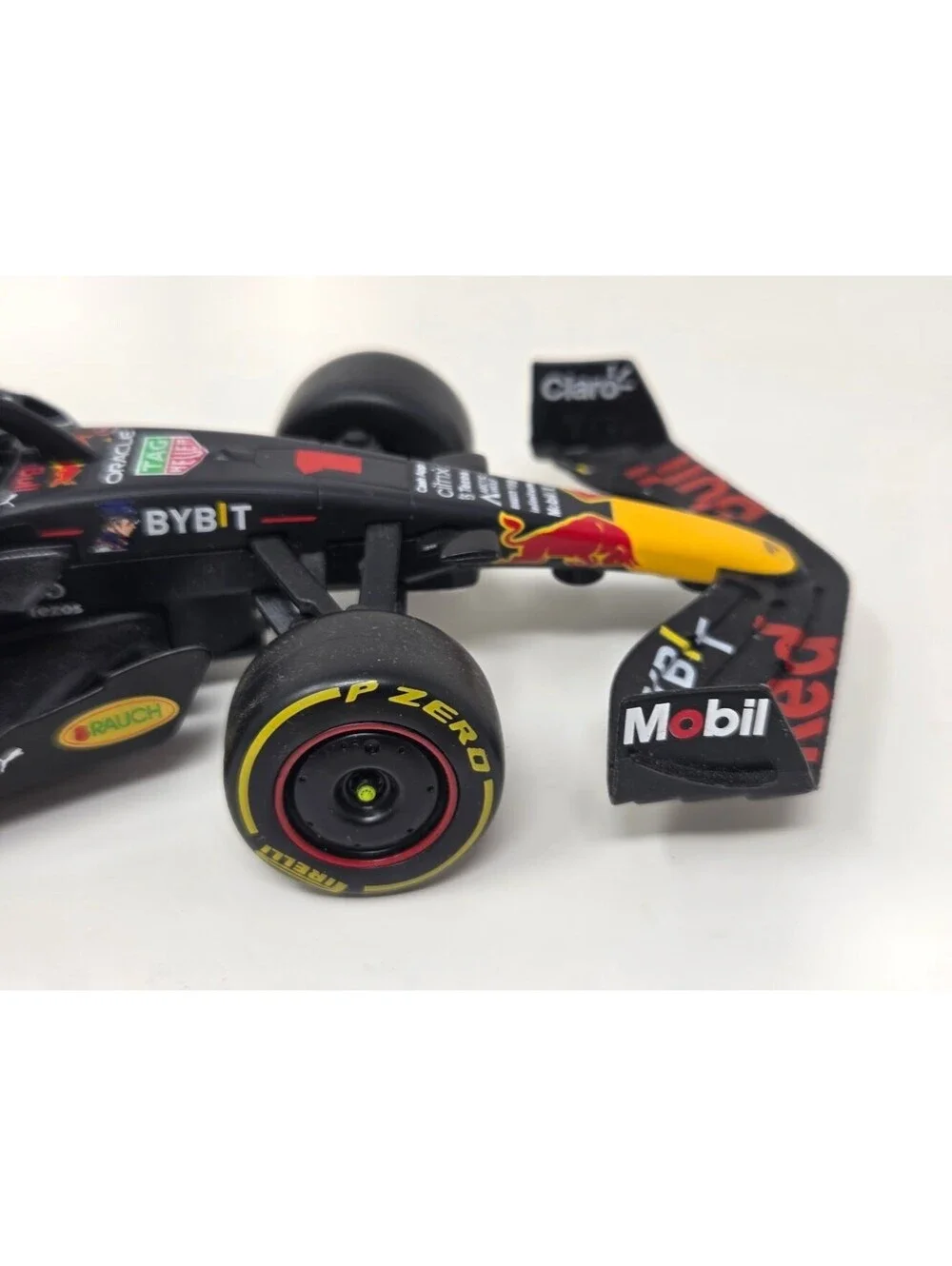 Maisto Oracle Red Bull Racing RB18 2022 F1 RC Car 1:24 Scale Max Verstappen